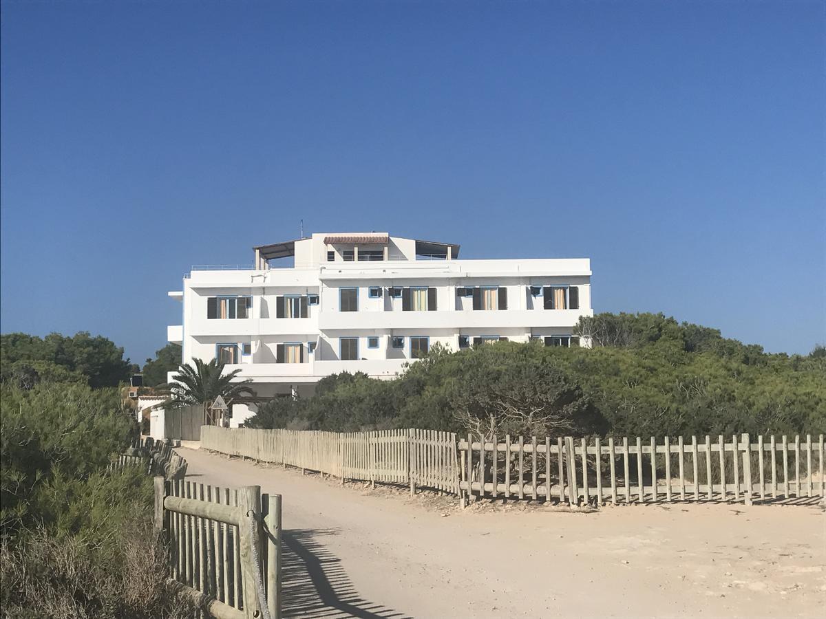 Hostal Santi Es Caló Buitenkant foto